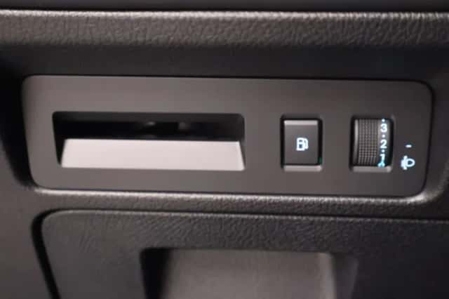 BYD Seal U (2024) thumbnail 11