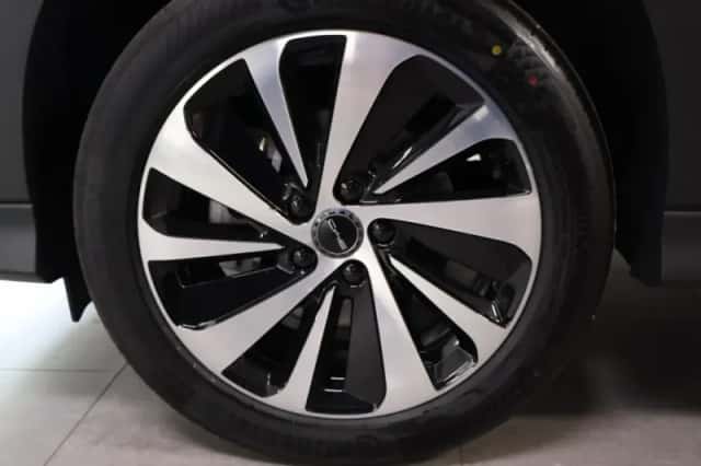 BYD Seal U (2024) thumbnail 8