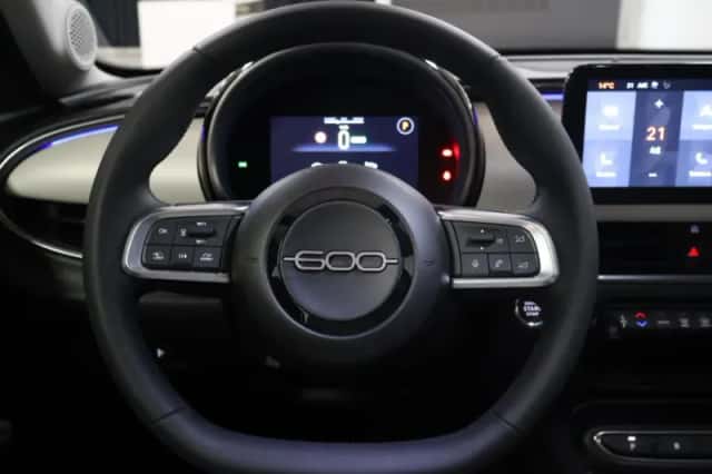 Fiat 600E (2023) thumbnail 16
