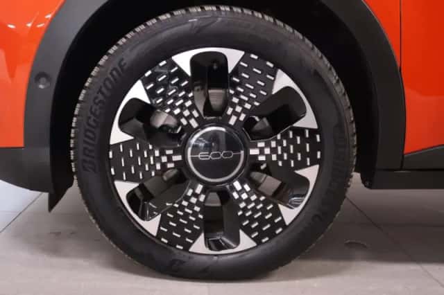 Fiat 600E (2023) thumbnail 5