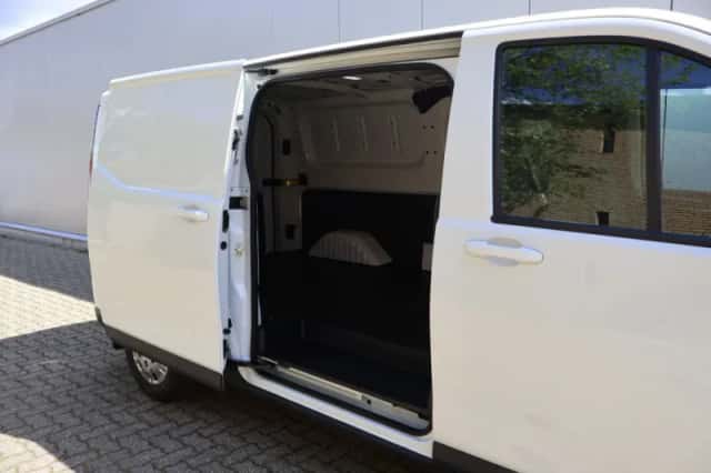 Maxus eDeliver7 (2024) thumbnail 6