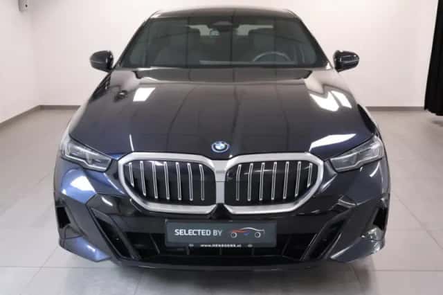 BMW 5-Serie (2023) thumbnail 2