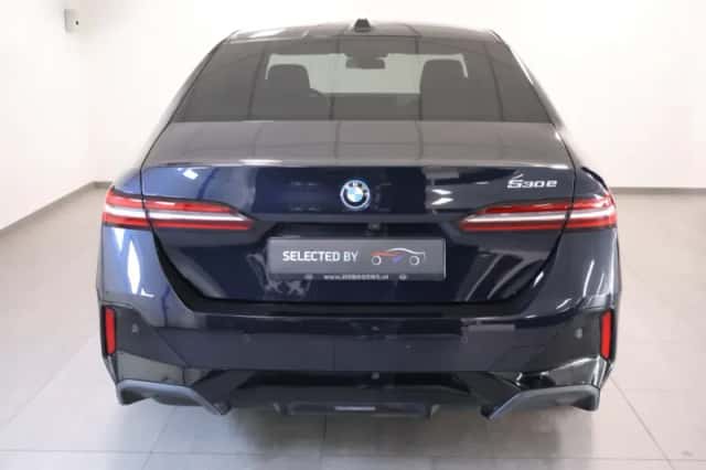 BMW 5-Serie (2023) thumbnail 4