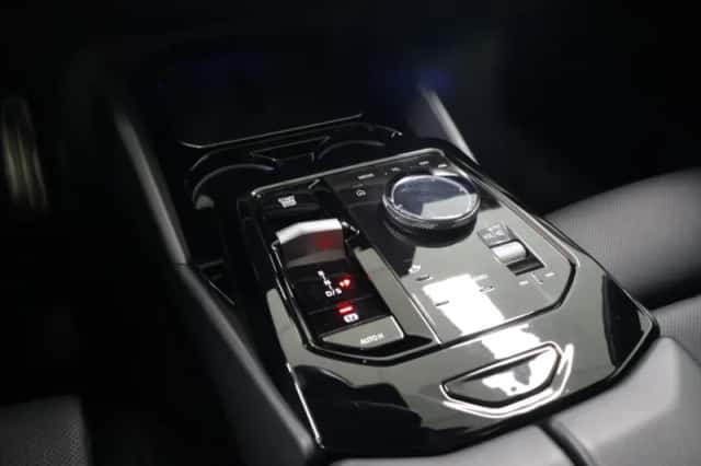 BMW 5-Serie (2023) thumbnail 31
