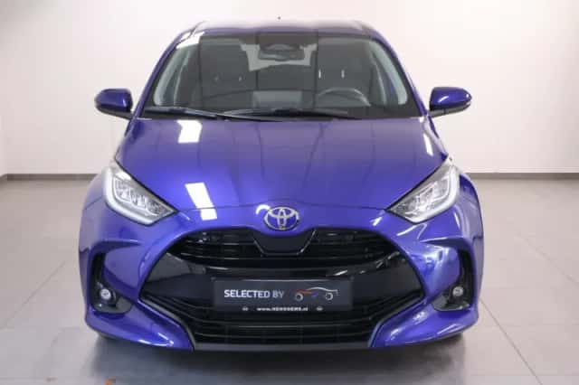 Toyota Yaris (2025) thumbnail 2