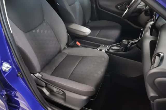 Toyota Yaris (2025) thumbnail 12