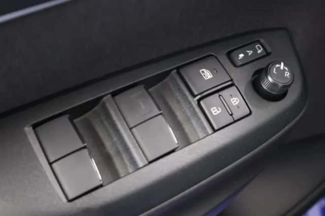 Toyota Yaris (2025) thumbnail 22