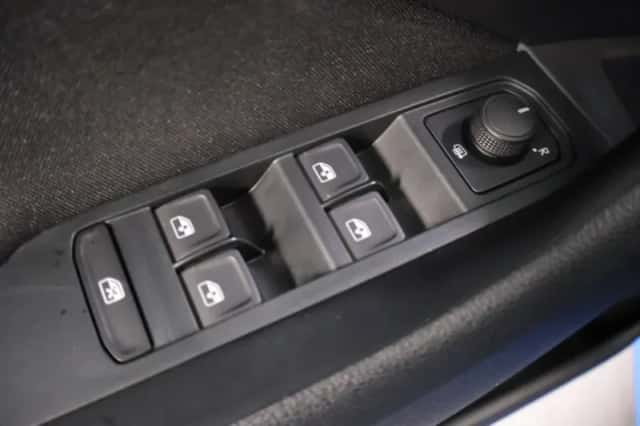 Škoda Kamiq (2020) thumbnail 21