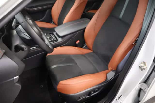 Mazda CX-30 (2024) thumbnail 9
