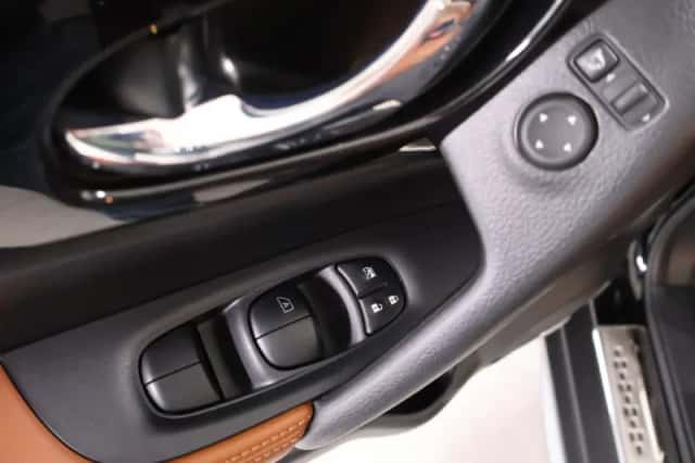 Nissan X-Trail (2022) thumbnail 25