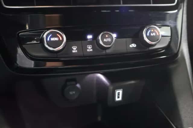 Opel Mokka (2023) thumbnail 27