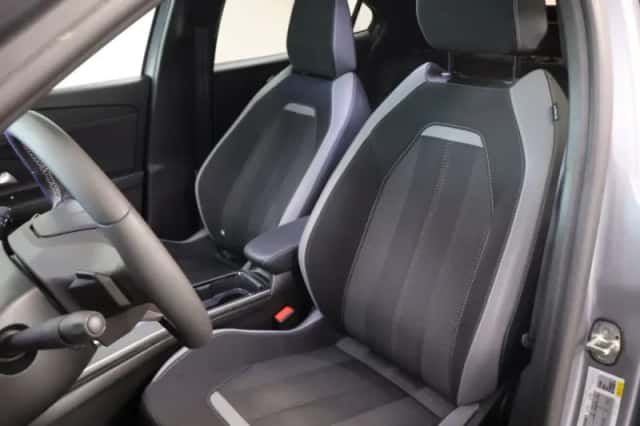 Opel Mokka (2023) thumbnail 8