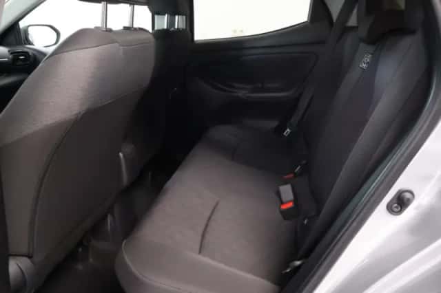 Toyota Yaris (2025) thumbnail 11