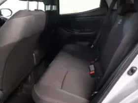 Toyota Yaris thumbnail 11
