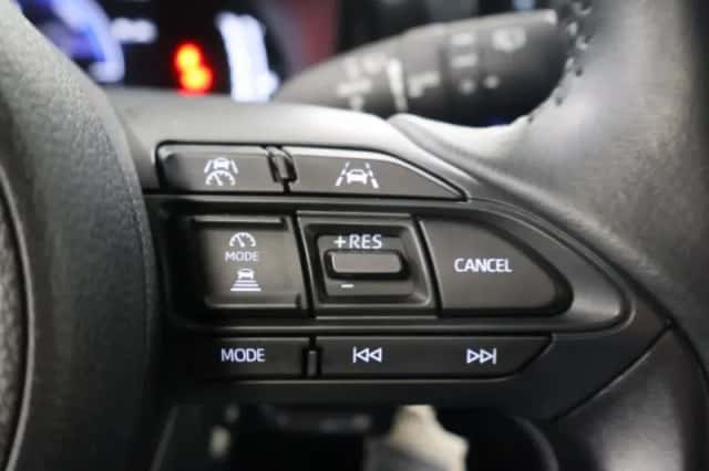 Toyota Yaris (2025) thumbnail 18