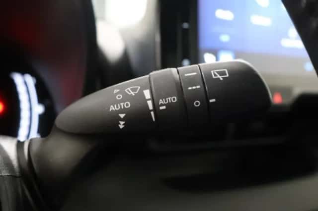 Toyota Yaris (2025) thumbnail 20