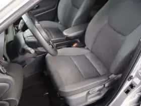 Toyota Yaris thumbnail 9