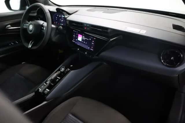 Alfa Romeo Junior (2024) thumbnail 11
