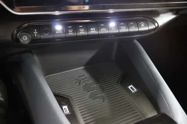 Alfa Romeo Junior (2024) thumbnail 24