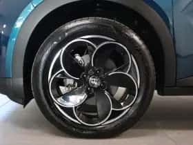 Alfa Romeo Junior (2024) thumbnail 5