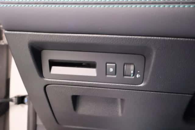 BYD Seal U (2024) thumbnail 13