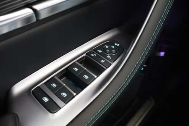 BYD Seal U (2024) thumbnail 12