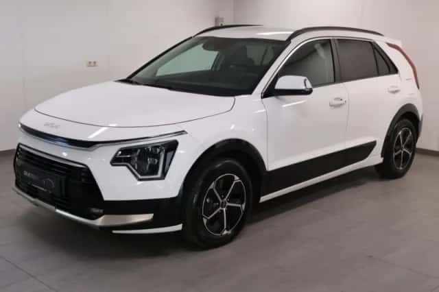 Kia Niro (2024) thumbnail 1