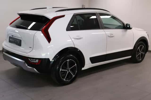 Kia Niro (2024) thumbnail 3