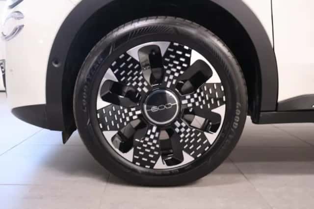 Fiat 600 (2024) thumbnail 5