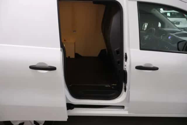 Nissan Townstar (2022) thumbnail 22