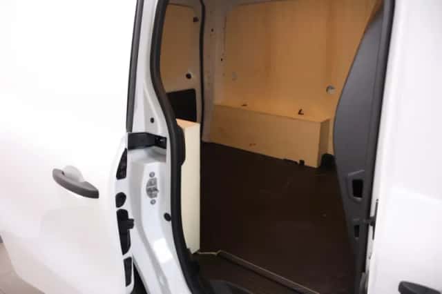 Nissan Townstar (2022) thumbnail 23