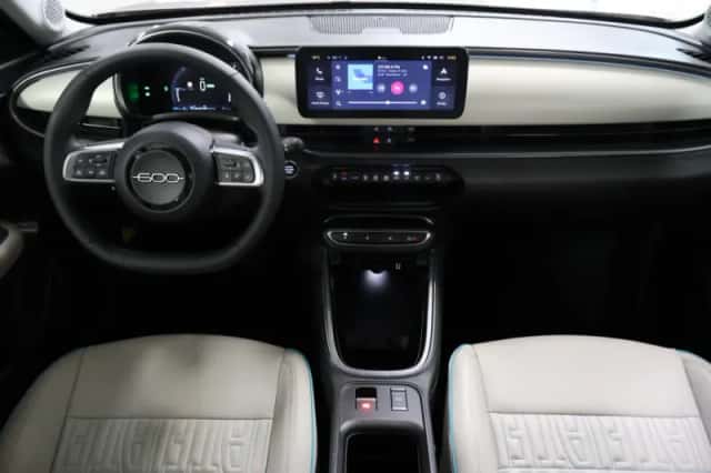 Fiat 600E (2023) thumbnail 7