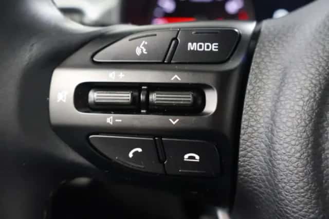 Kia Rio (2020) thumbnail 17