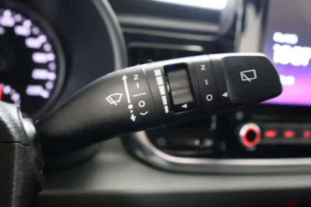 Kia Rio (2020) thumbnail 20