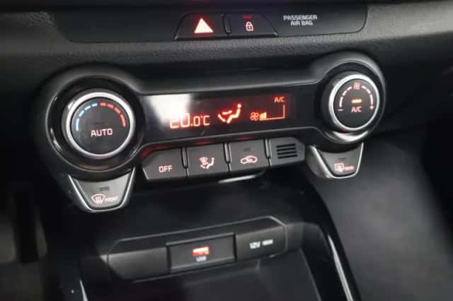 Kia Rio (2020) thumbnail 24
