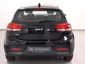 Kia Rio (2020) thumbnail 4