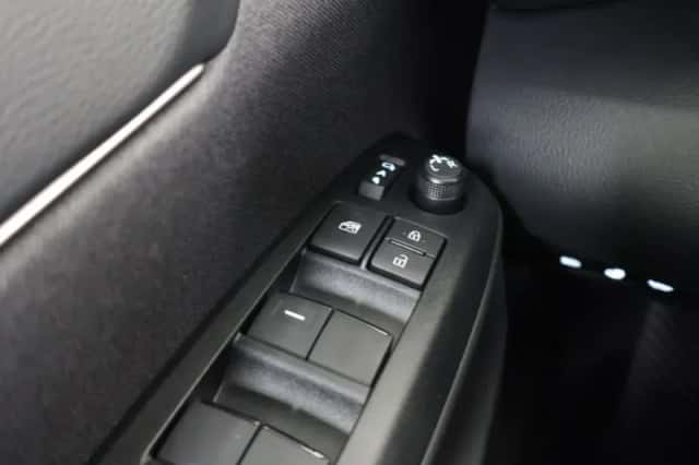 Toyota Yaris Cross (2024) thumbnail 13