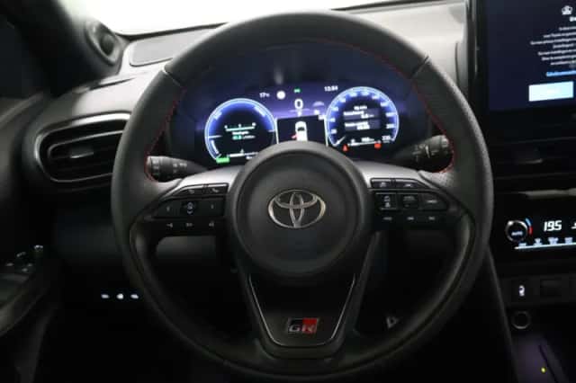 Toyota Yaris Cross (2024) thumbnail 15