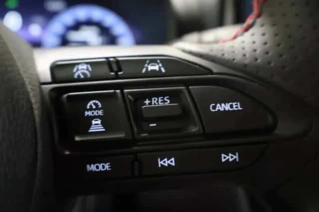 Toyota Yaris Cross (2024) thumbnail 17
