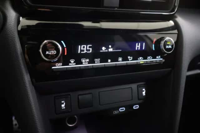 Toyota Yaris Cross (2024) thumbnail 26