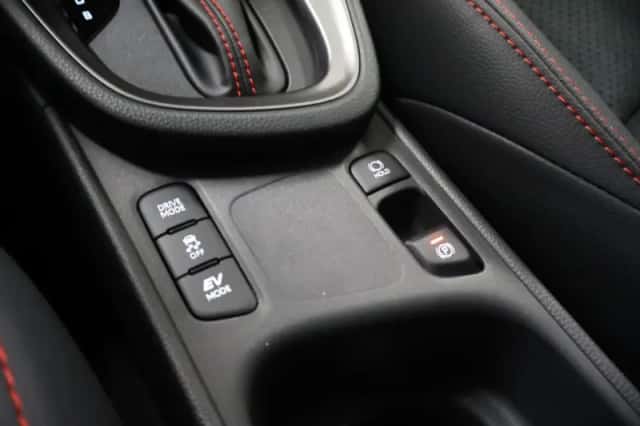 Toyota Yaris Cross (2024) thumbnail 28