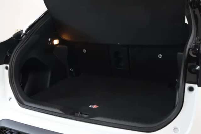 Toyota Yaris Cross (2024) thumbnail 30