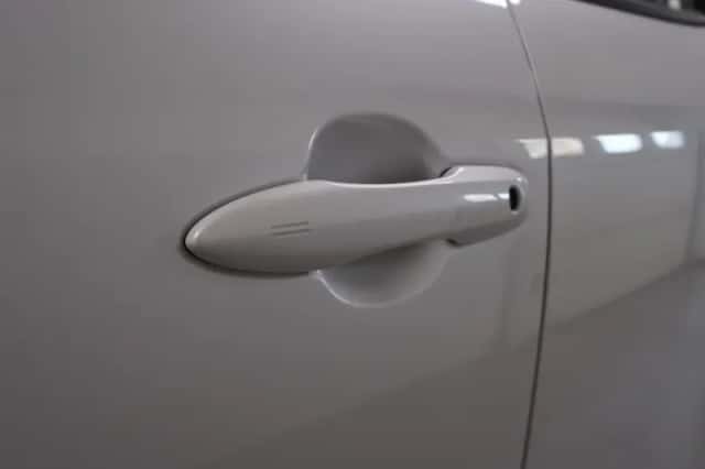 Toyota Yaris Cross (2024) thumbnail 35