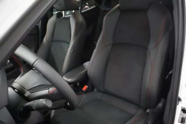 Toyota Yaris Cross (2024) thumbnail 9