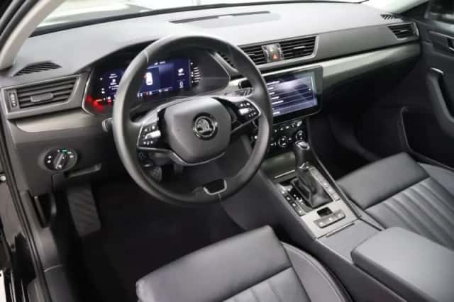 Škoda Superb (2023) thumbnail 7