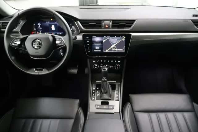 Škoda Superb (2023) thumbnail 8