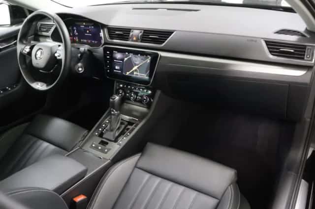 Škoda Superb (2023) thumbnail 9