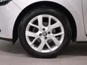 Renault Clio (2018) thumbnail 5