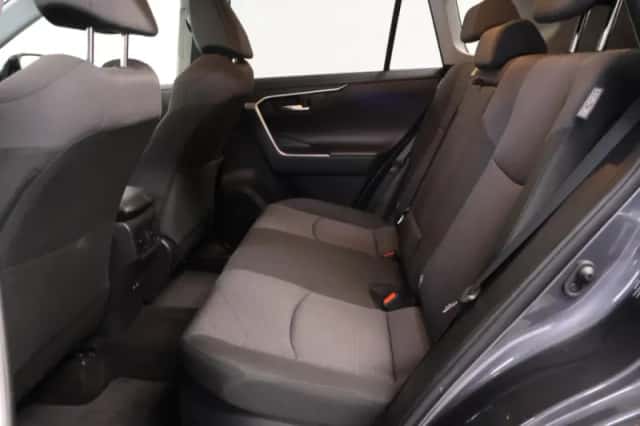 Toyota RAV4 (2019) thumbnail 11