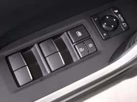 Toyota RAV4 (2019) thumbnail 21
